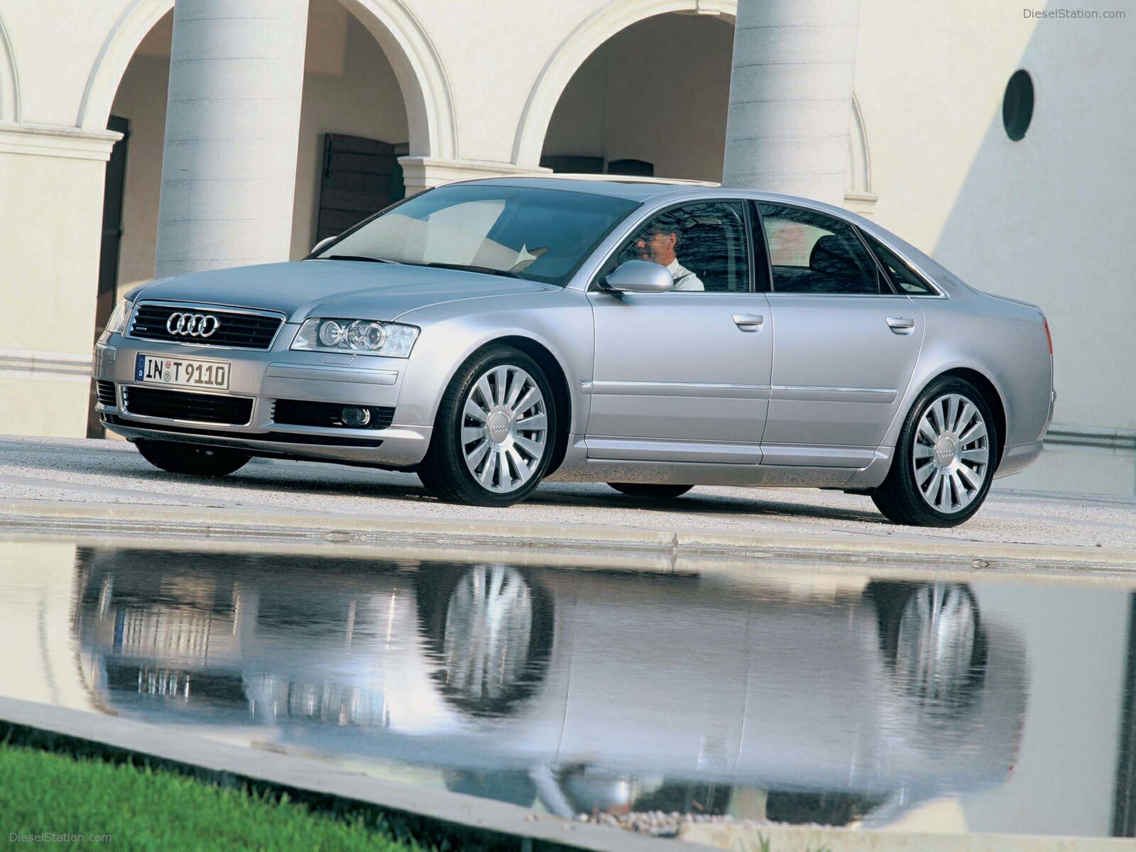 Audi A8 (2004)